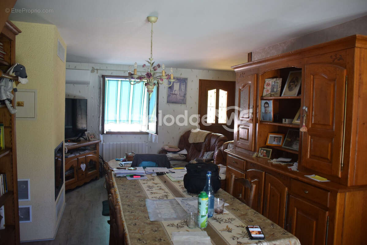 Maison 113 m² à Velles  - photo 2