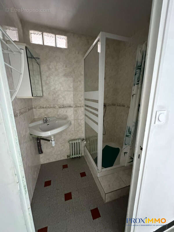 Appartement à SAINT-MARTIN-D'HERES