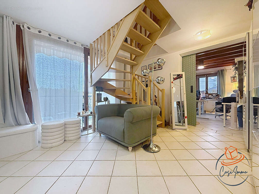 Maison à BELLEGARDE-SUR-VALSERINE