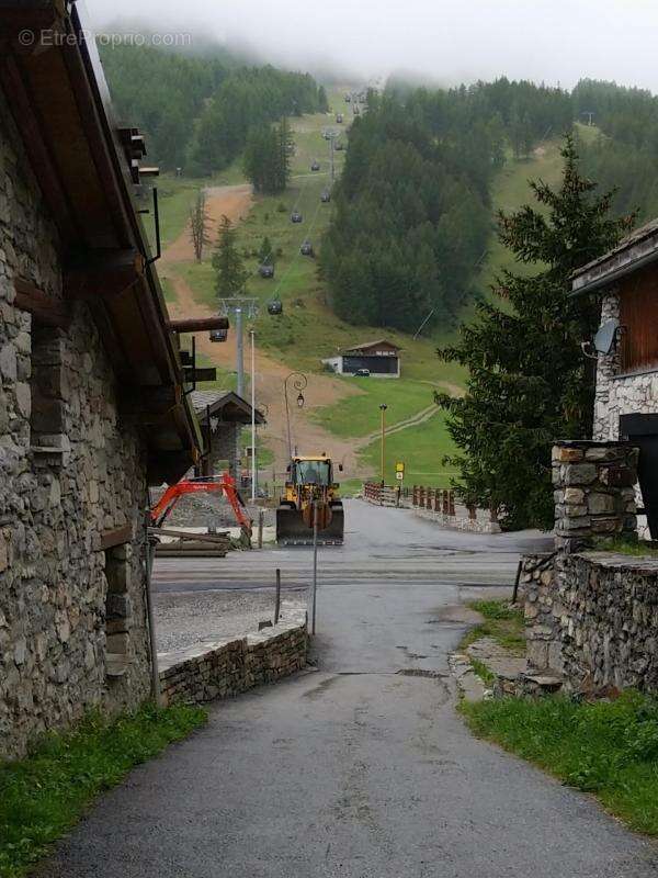 Opportunité d'investissement à Val d'Isère - Immeuble à rénover - En exclusivité - photo 2