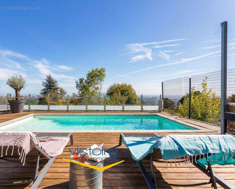 Maison à SAINT-CYR-AU-MONT-D&#039;OR