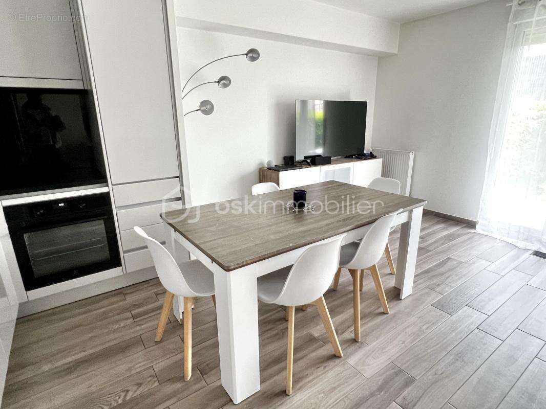 Appartement à CRECY-LA-CHAPELLE