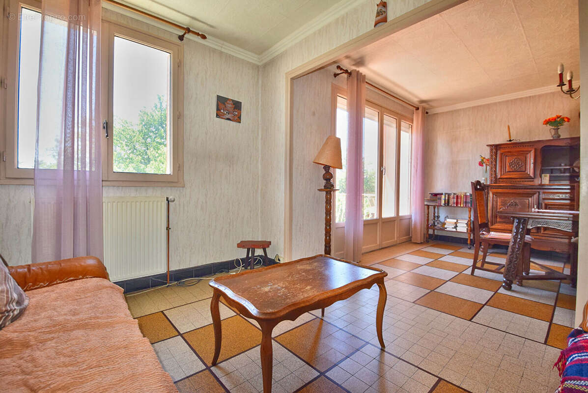 Maison à CHAZAY-D&#039;AZERGUES