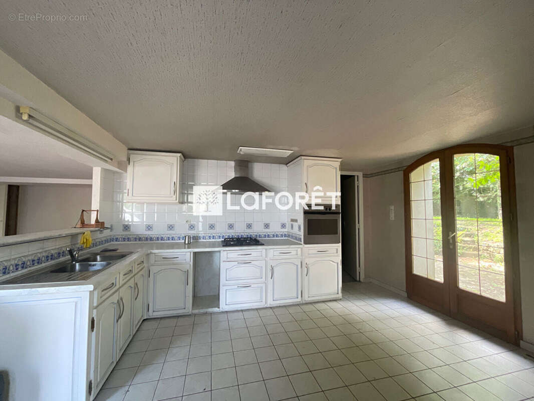 Maison Péaule 18 pièces de 408 m2 - photo 6