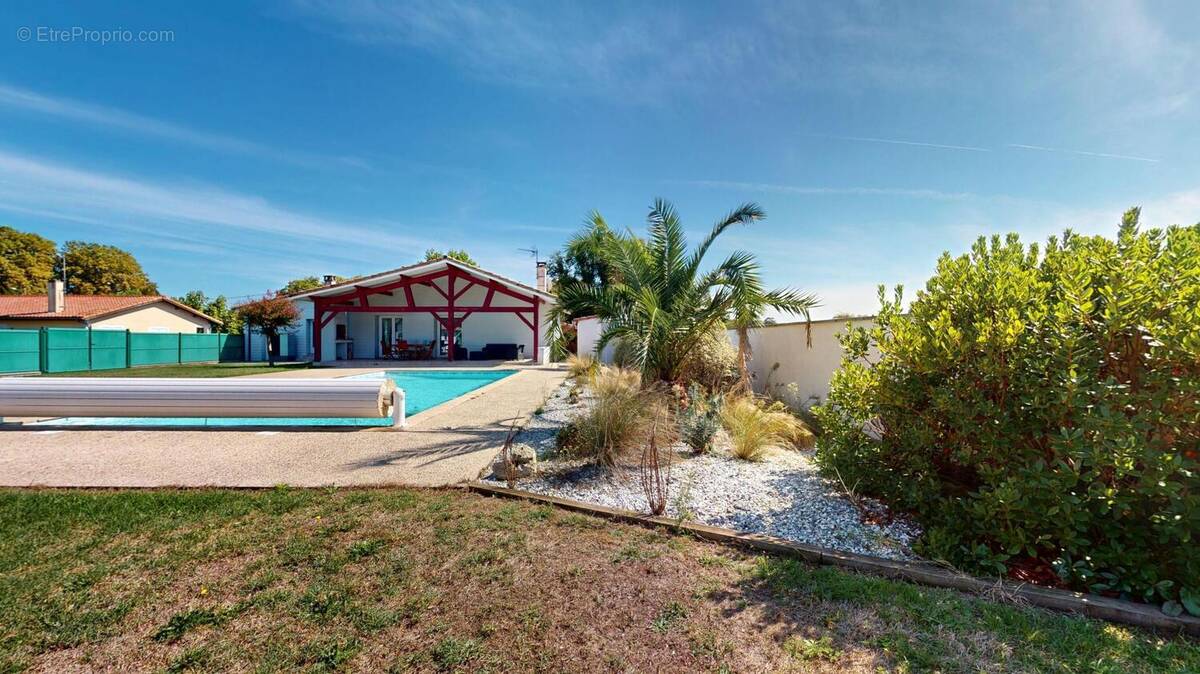 Photo 1 - Maison à LA BREDE