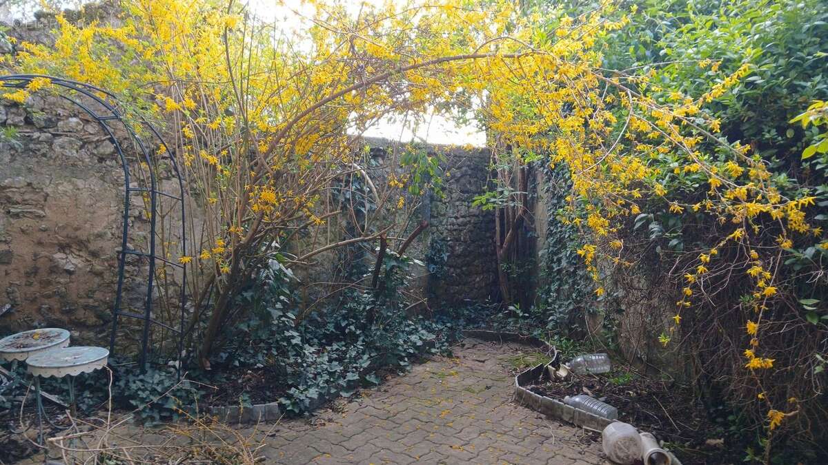 Appartement à COURGEAC