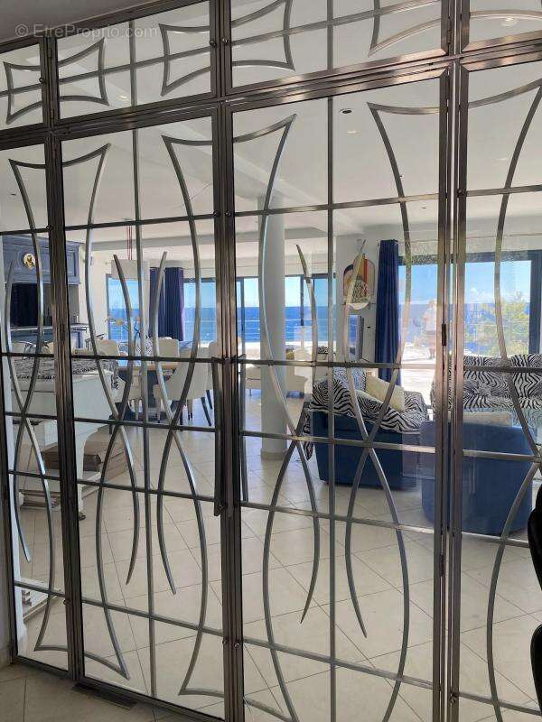 Maison à ROQUEBRUNE-SUR-ARGENS