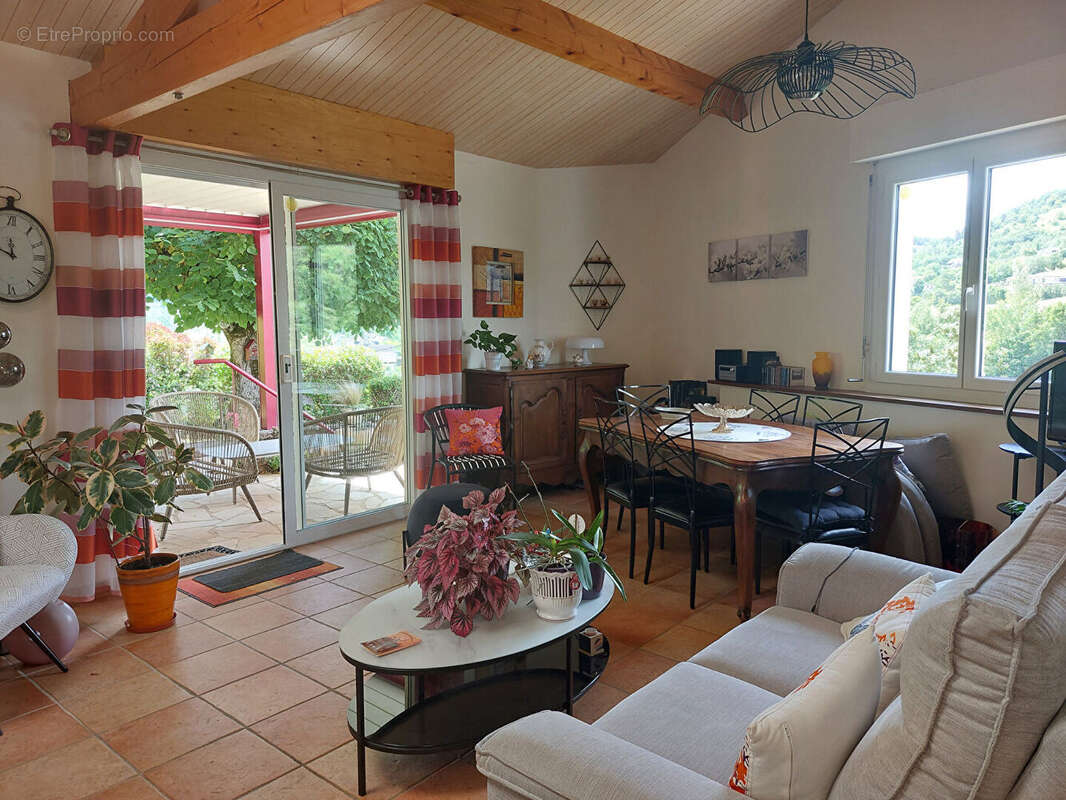 Charmante maison de campagne rénovée avec vue dégagée sur la vallée - photo 5