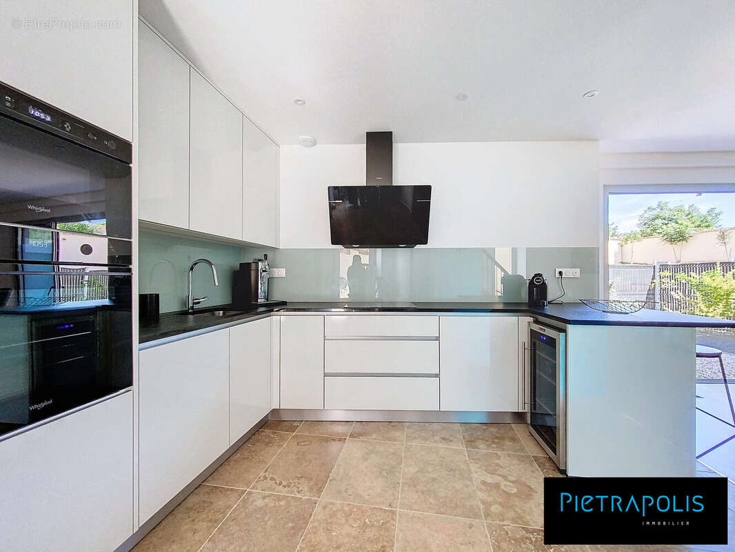 Appartement à NEUVILLE-SUR-SAONE