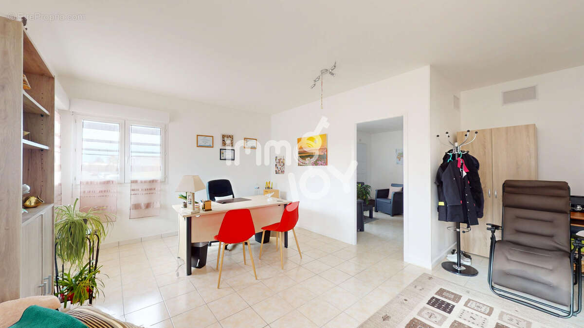 Commerce à SAINT-LYS