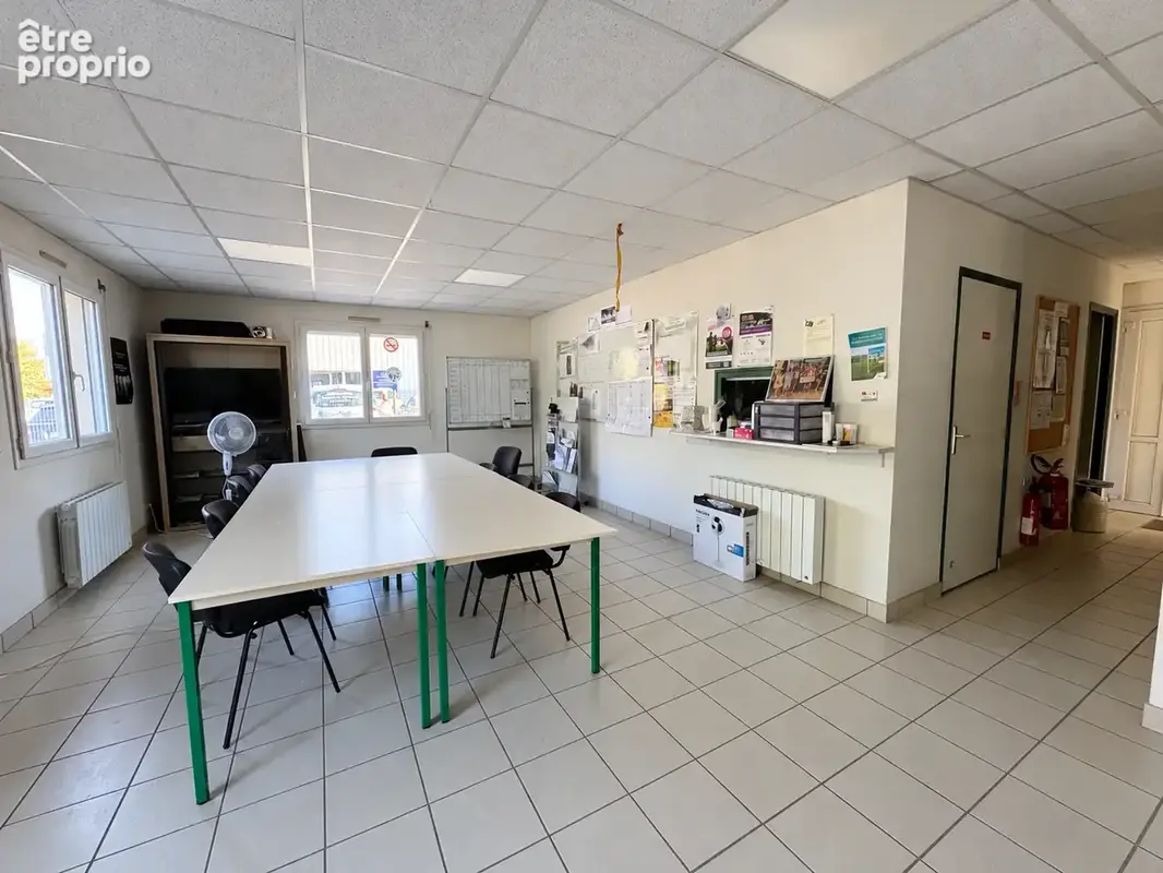Local d'activité professionnelle 99 m2 - photo 3