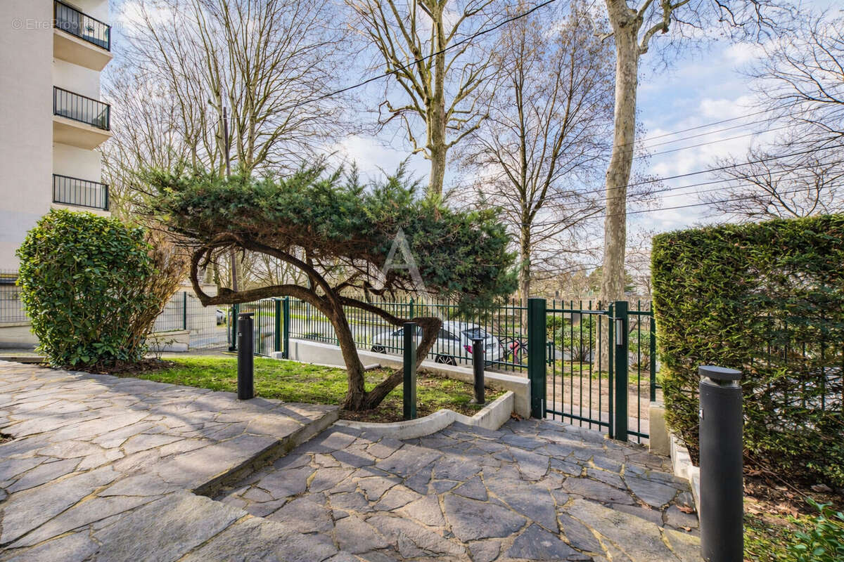 Appartement à SAINT-MAUR-DES-FOSSES