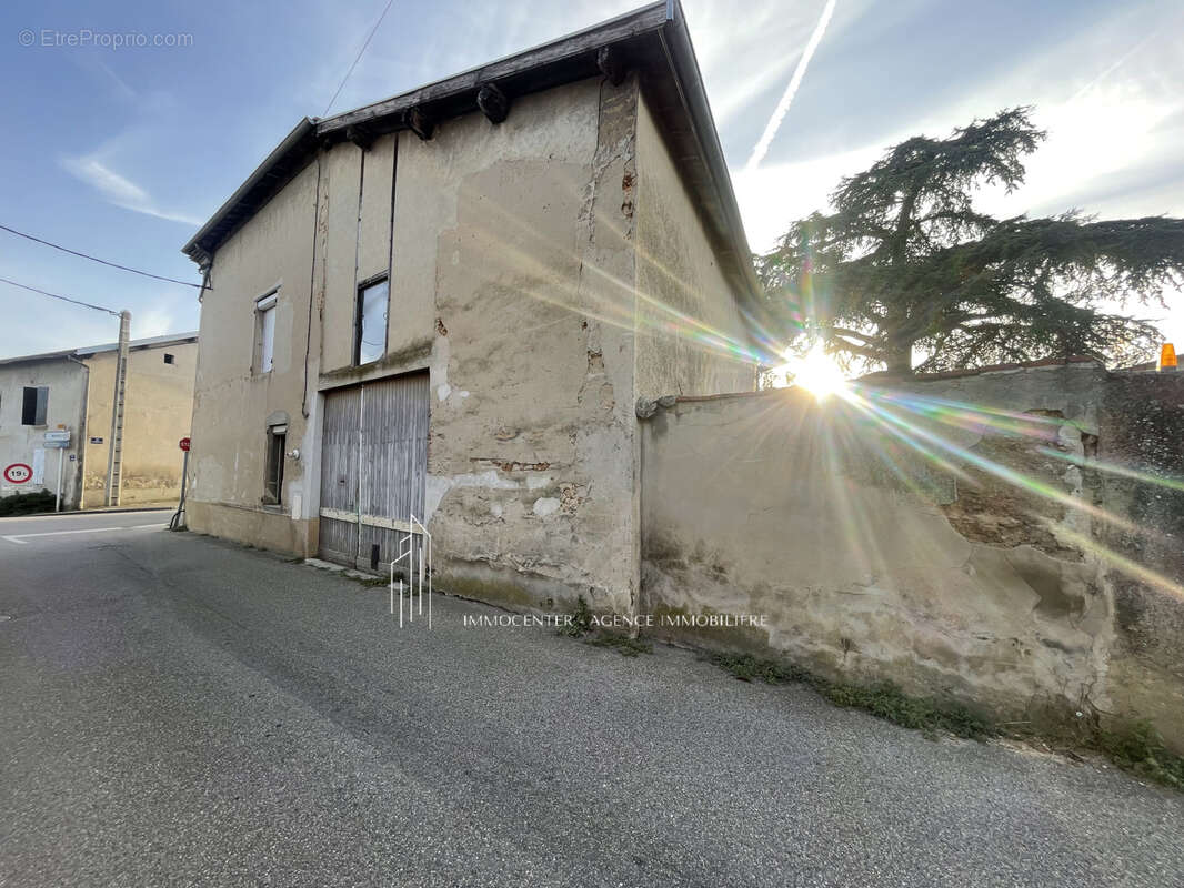 Maison à ANNEYRON