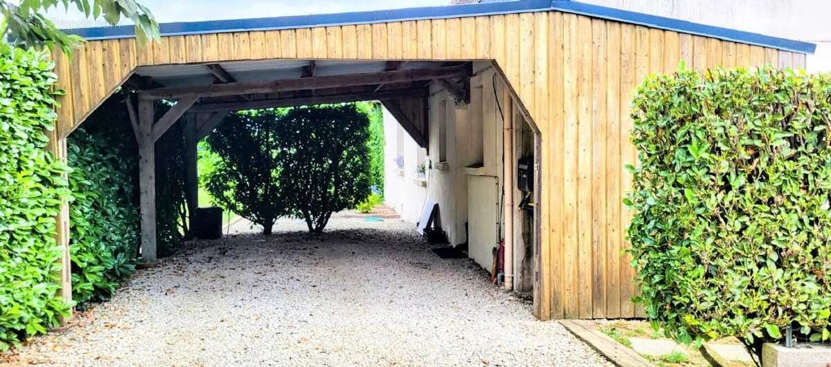 Maison à SAINT-MARTIN-DES-PRES