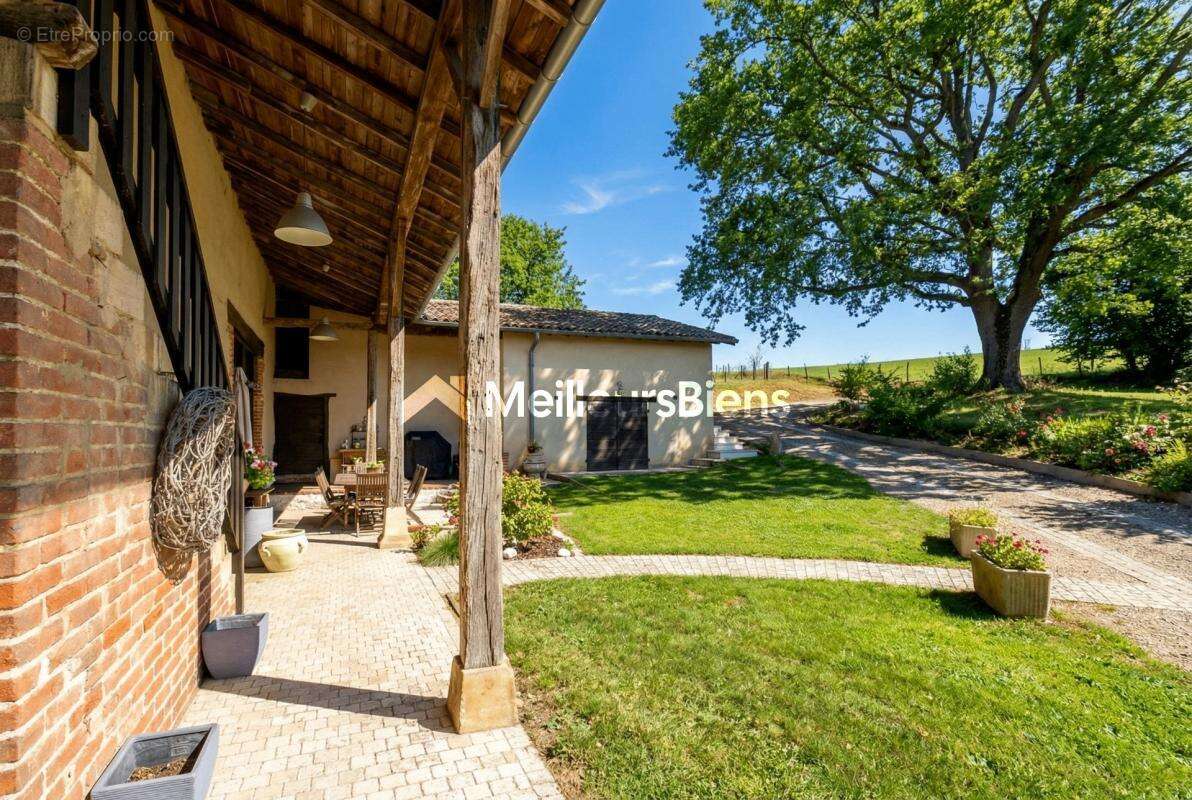 Maison à CHATILLON-SUR-CHALARONNE