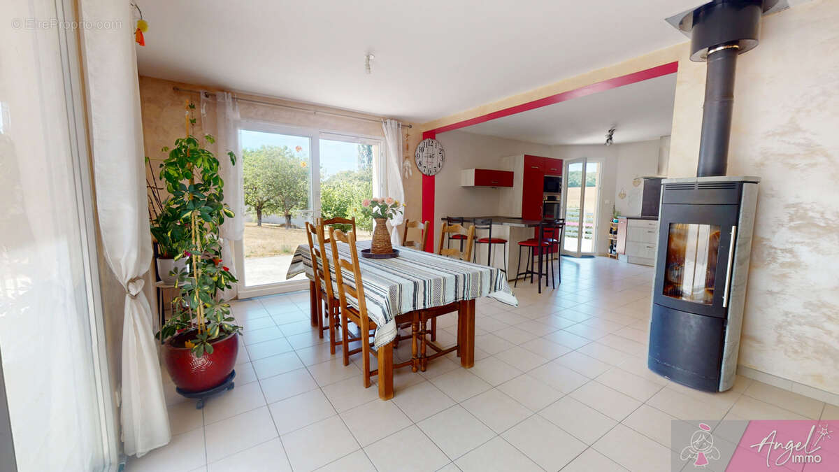 Maison romange sur terrain de 2427 m2 - photo 11