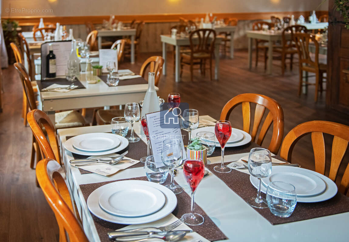 2 hôtels et restaurants, 24 chambres et parking - photo 4