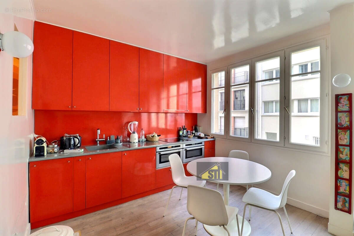 Appartement à PARIS-14E