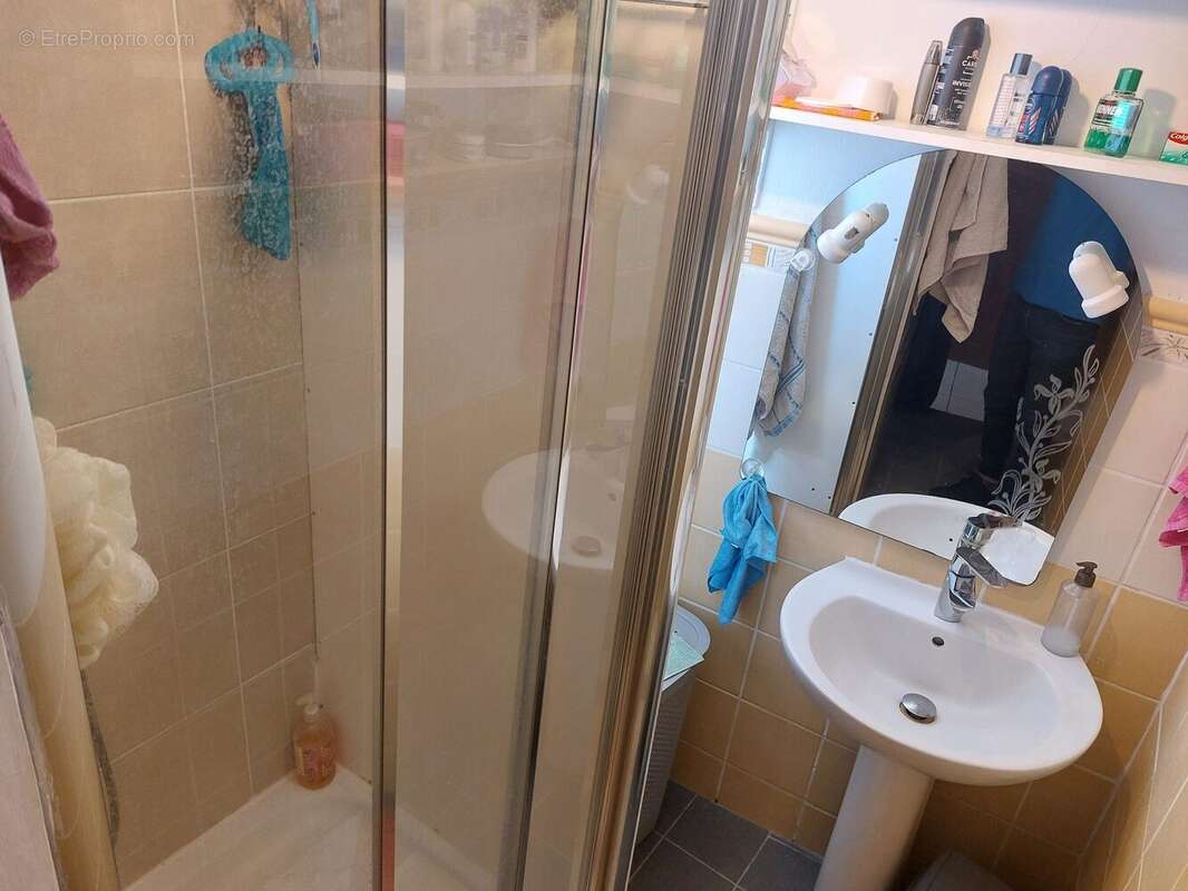 Maison 200 m² à Saint-Denis  - photo 2