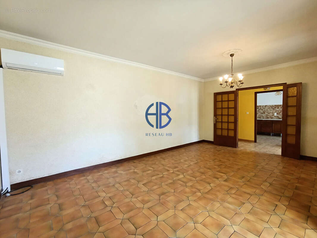 Maison à MIRABEL-AUX-BARONNIES