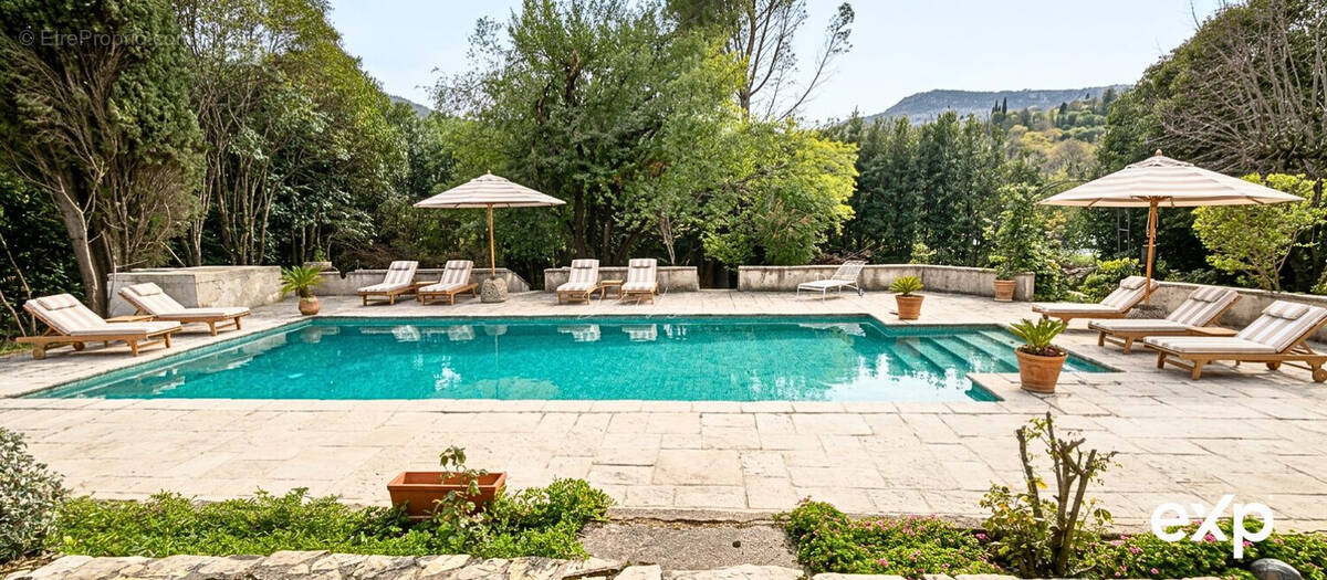 Maison à TOURRETTES-SUR-LOUP