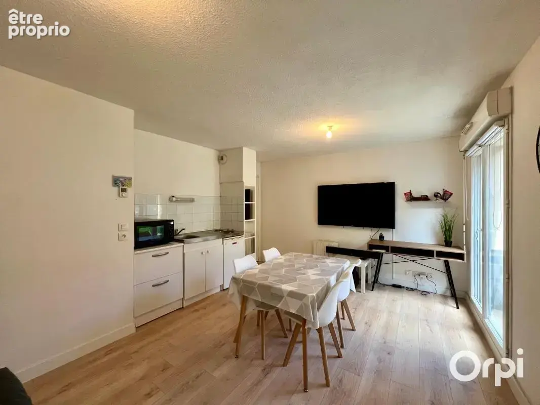EXCLUSIVITÉ !  Studio meublé en résidence sécurisée avec place de parking et en rez-de-chaussée  - photo 3