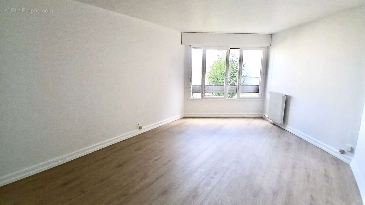 Appartement à PARIS-19E