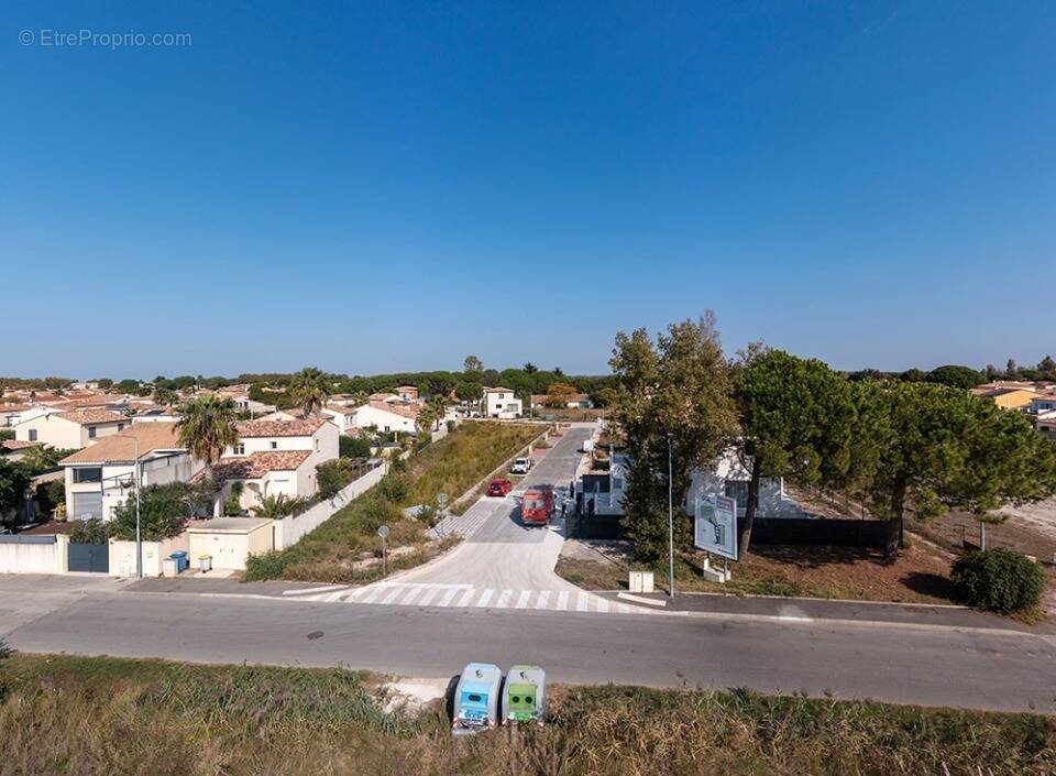 Terrain à AIGUES-MORTES