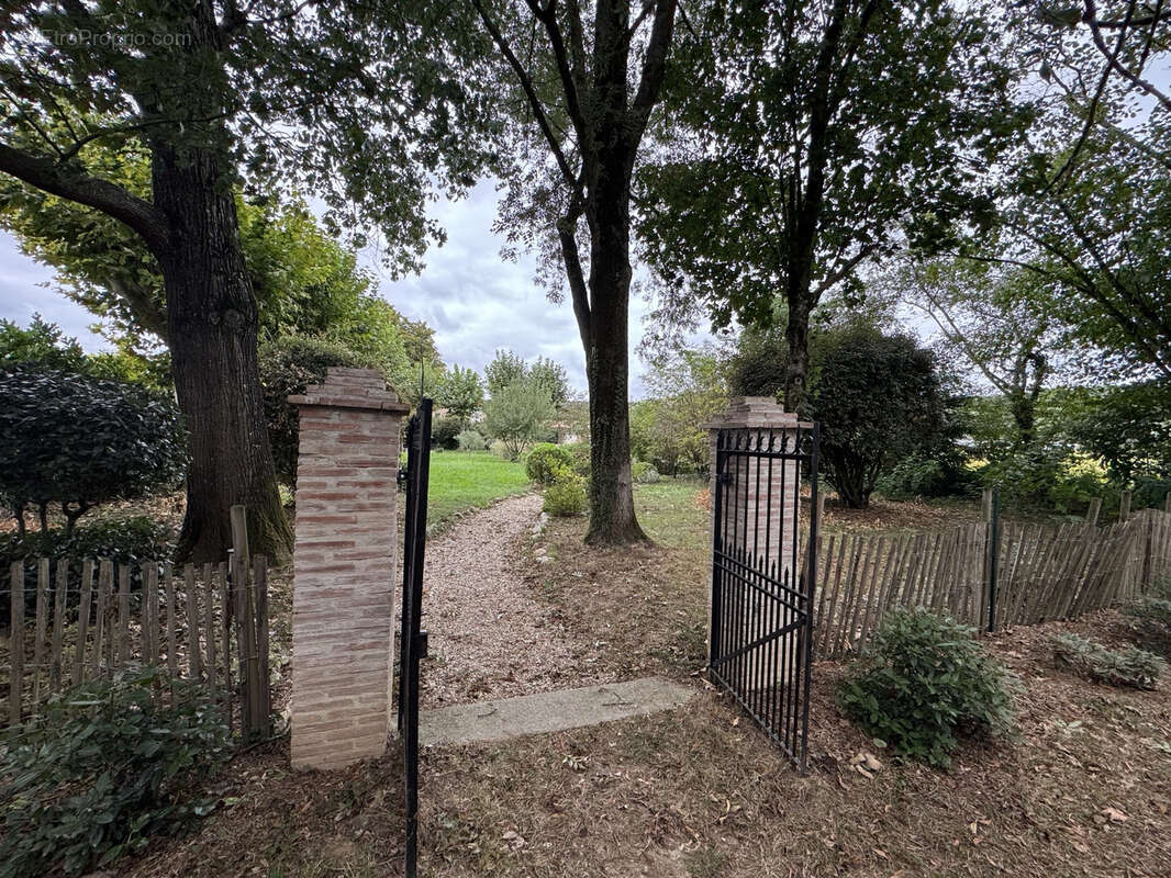 Maison à PAYRIN-AUGMONTEL