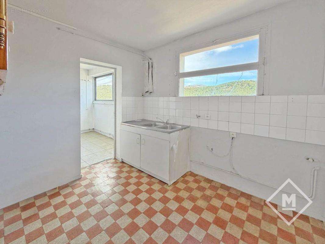 Appartement à MARSEILLE-9E