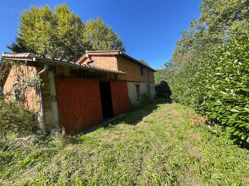 Maison à AIGUEFONDE