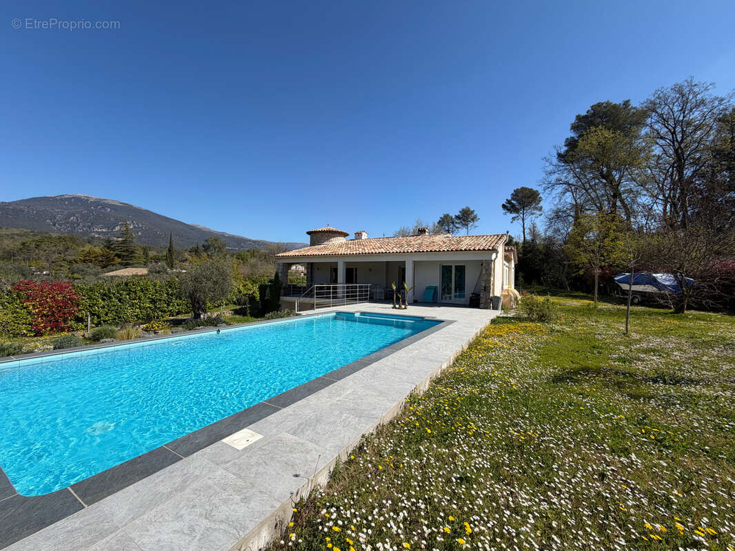 Maison à ROQUEFORT-LES-PINS