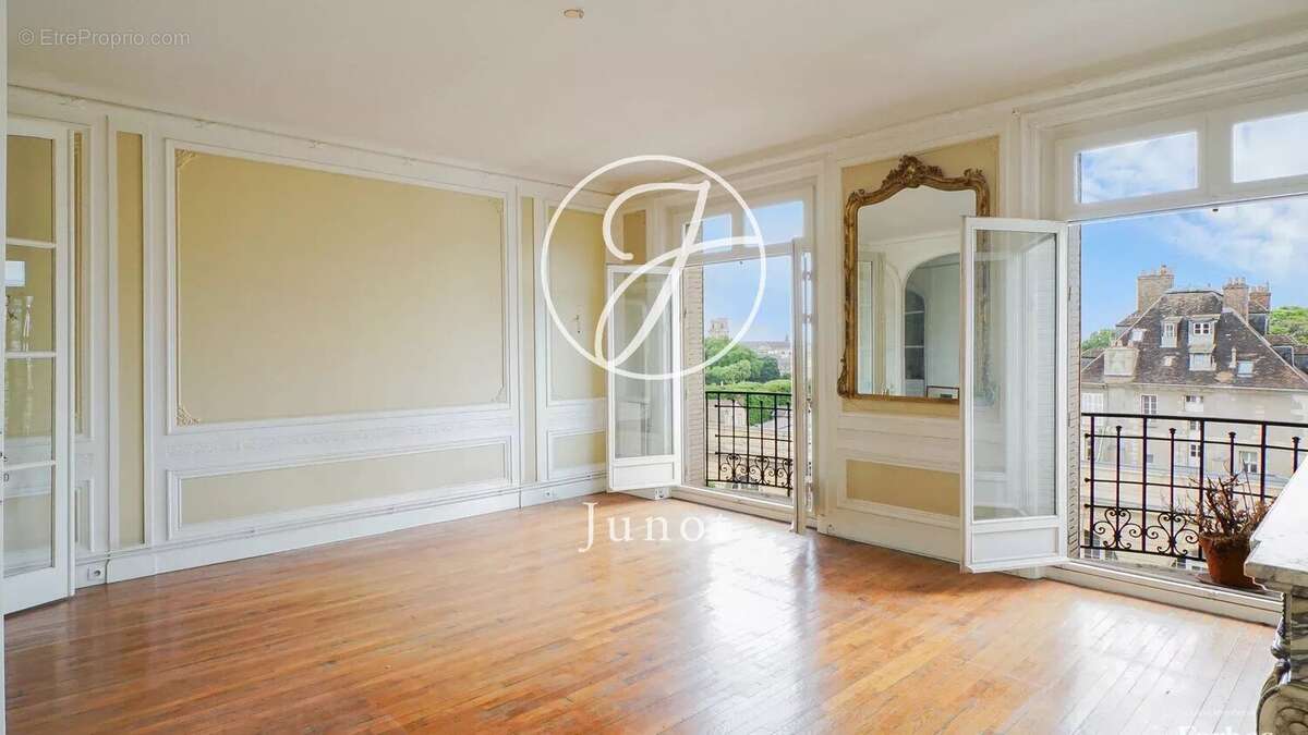 Appartement à PARIS-6E