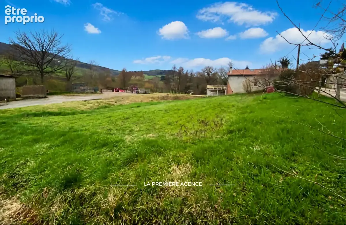 Photo Terrain à Saint-Forgeux au prix de 120 000€