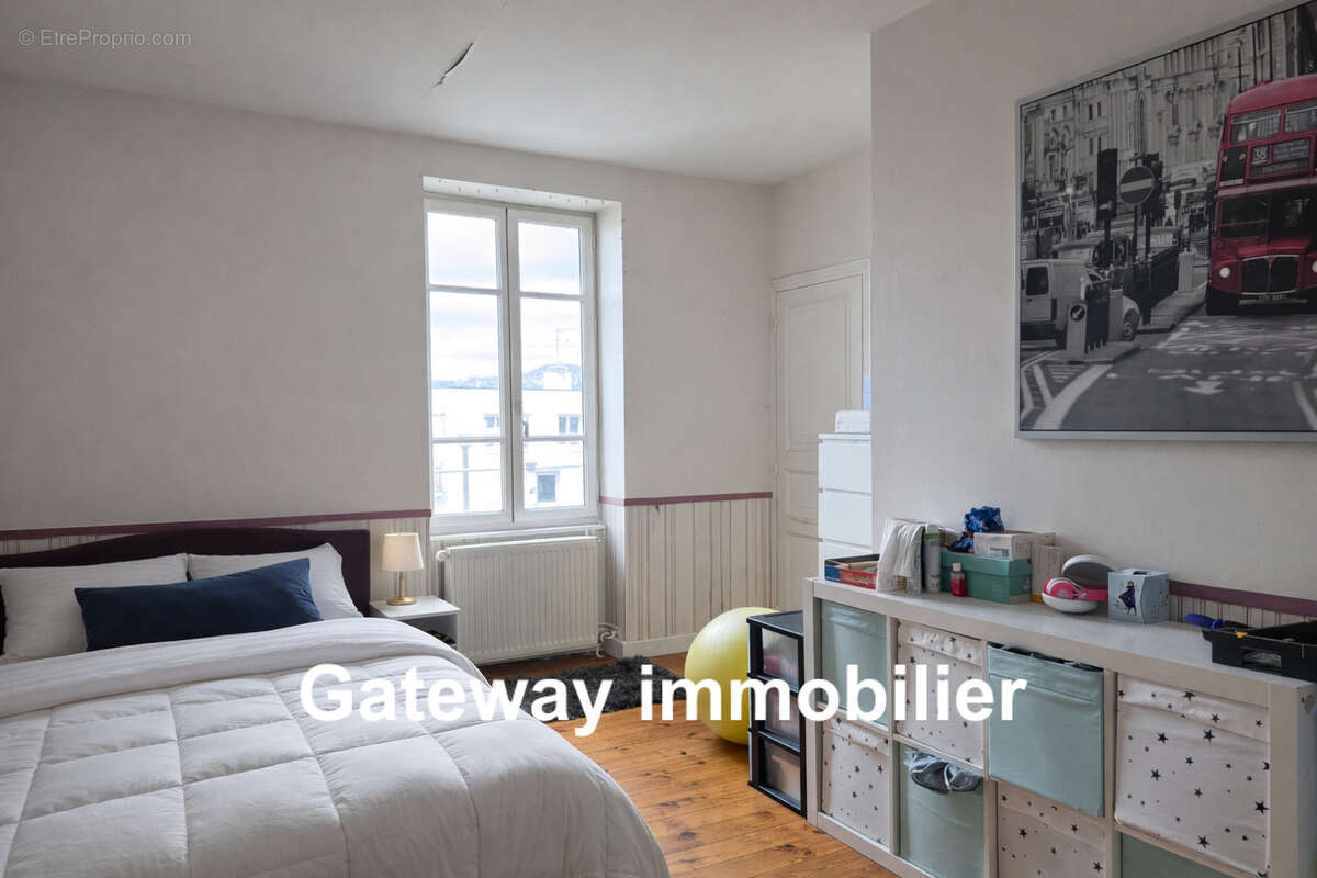 Maison à CLERMONT-FERRAND
