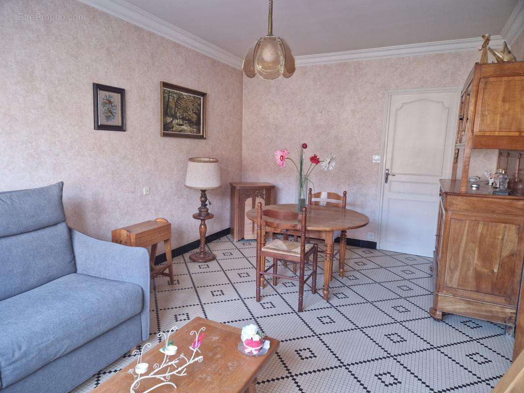 Maison à MORTAGNE-SUR-SEVRE