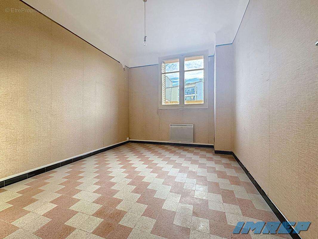 Appartement à MARSEILLE-9E