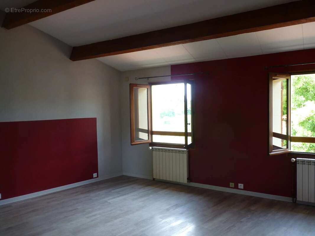 Maison à AURIGNAC