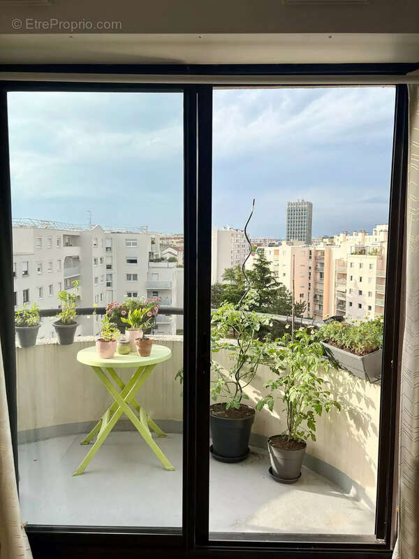 Appartement à LYON-8E