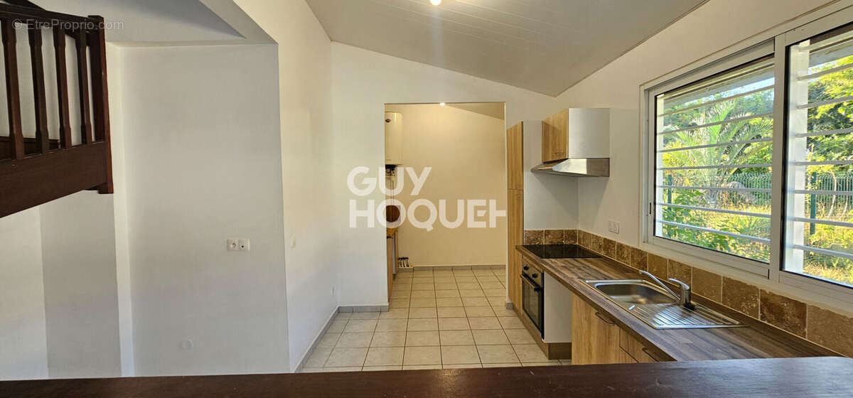 Maison à REMIRE-MONTJOLY