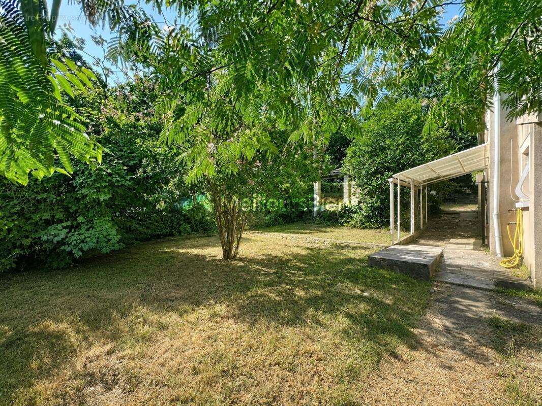Sud Ardèche - Les Vans : Maison 134 m2 avec dépendance et espaces de stockage - photo 2