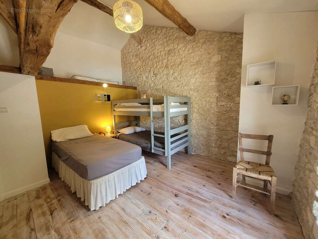 Propriété isolée avec 2 gîtes et piscine sur plus de 4 hectares - photo 14