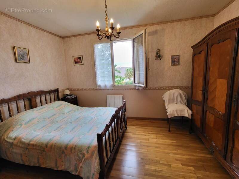 Maison 7 pièces à Parigné le pôlin (72) 5 MN GUECELARD - photo 8