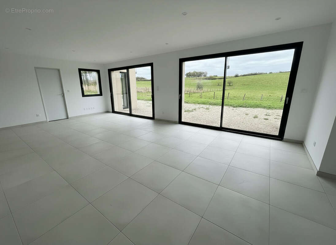 Maison à L'HOPITAL-DU-GROSBOIS