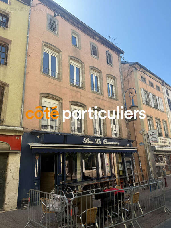 Appartement à MIRECOURT