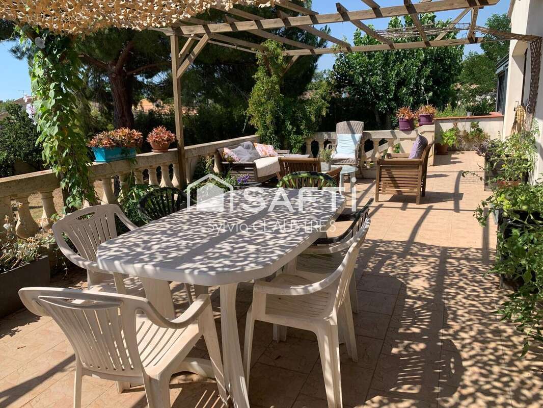 Photo 3 - Maison à VALERGUES