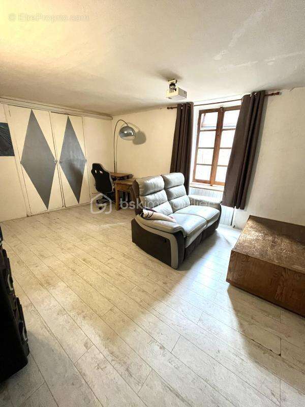 Maison à THORAME-HAUTE