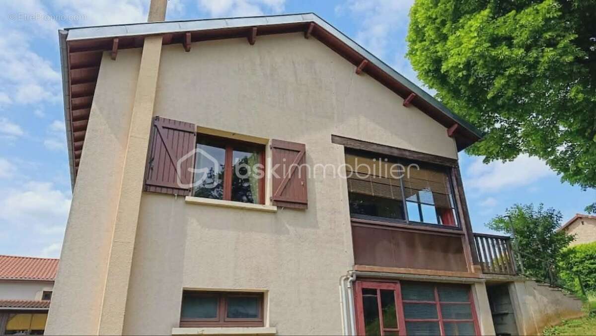 Maison à MONTMURAT