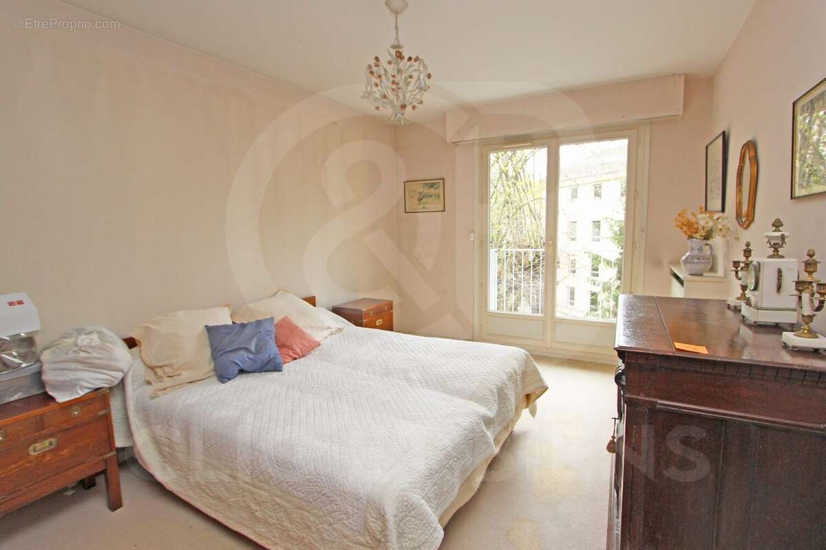 Appartement à VERSAILLES