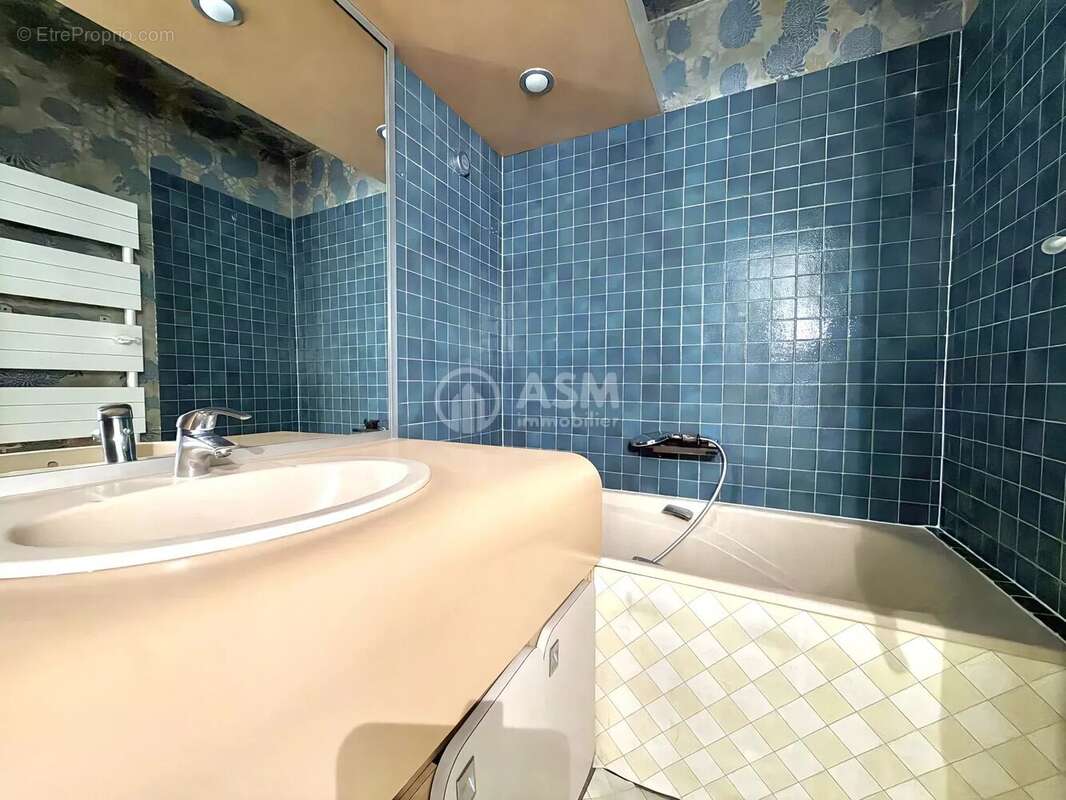 A VENDRE - 3 pièces avec balcons, parking et cave - photo 24